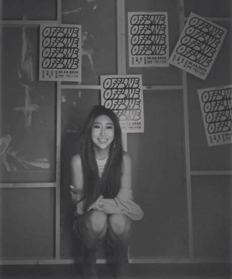 Jinnnyk pornstar naked pic