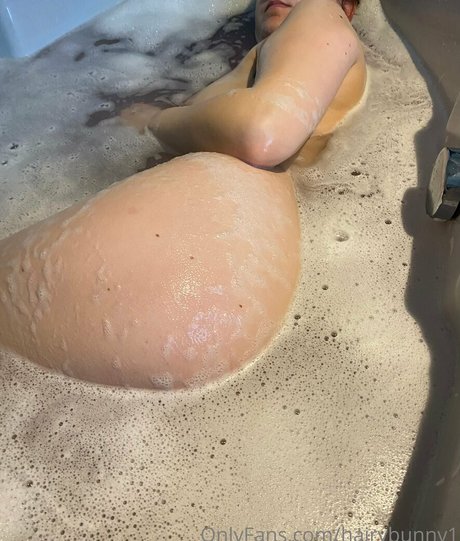 hairybunny1 model erotic gallery