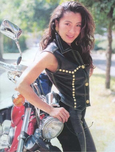 Michelle Yeoh sexy model pic