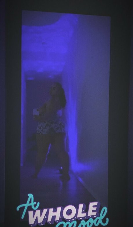 Breecandace beautiful model picture