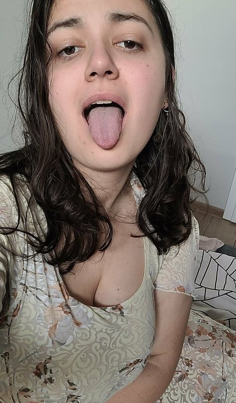 momegh star nudes archive