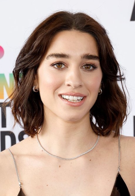 mom daughter onlyfans top picture