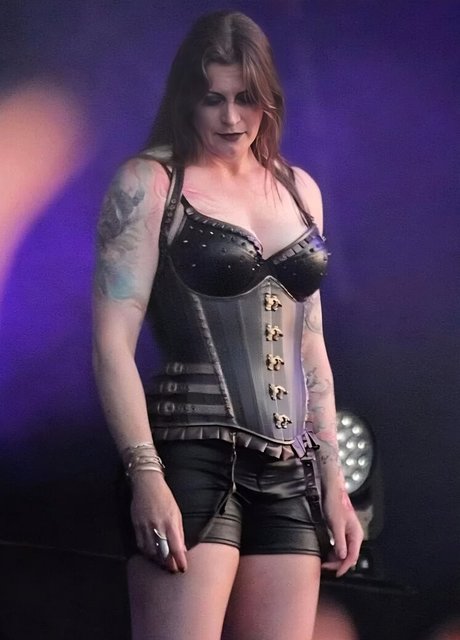 Floor Jansen model art image