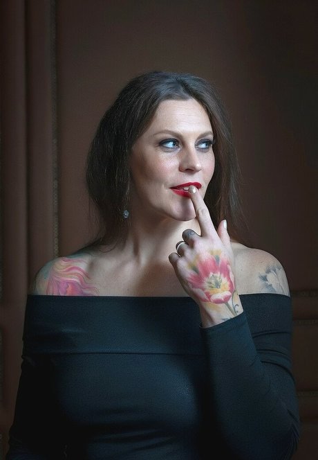 Floor Jansen exclusive model images