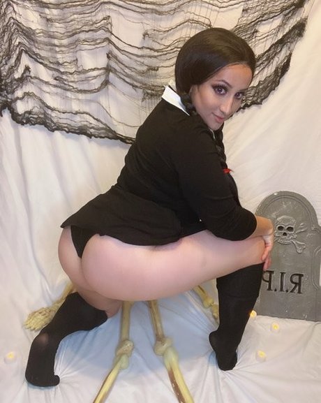 Nikki Geeks star pictures