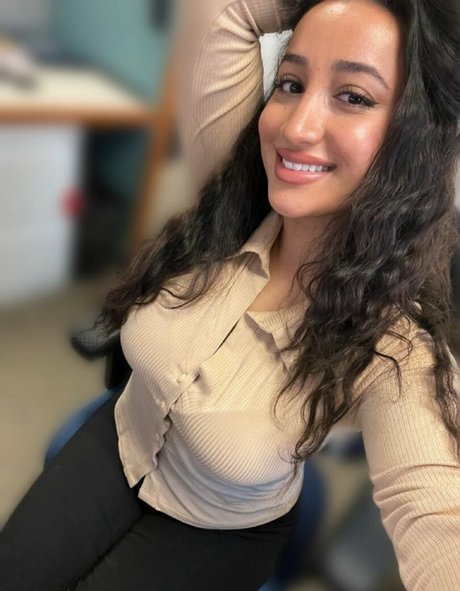 Nikki Geeks pornstar beautiful gallery