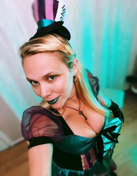 fayelinaplays star beautiful images