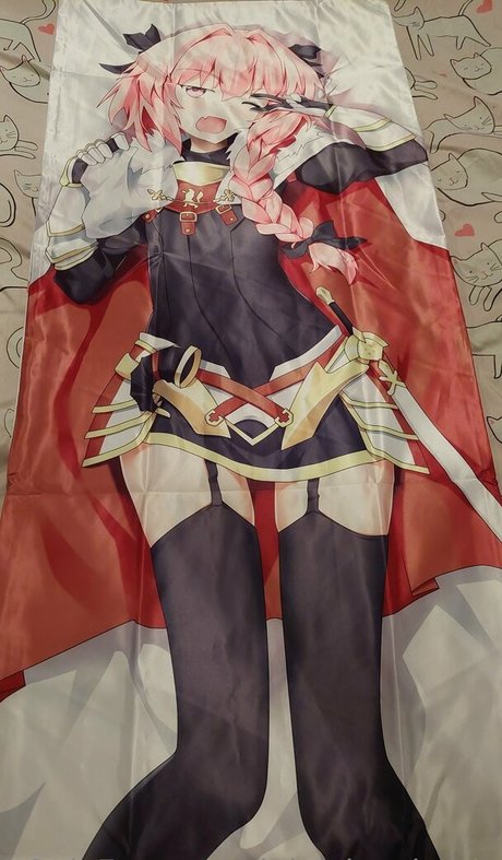 lukeylewdcario nude model photo