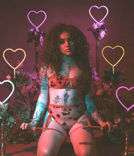 Anaiis Ctrlfreaq naked pornstar picture