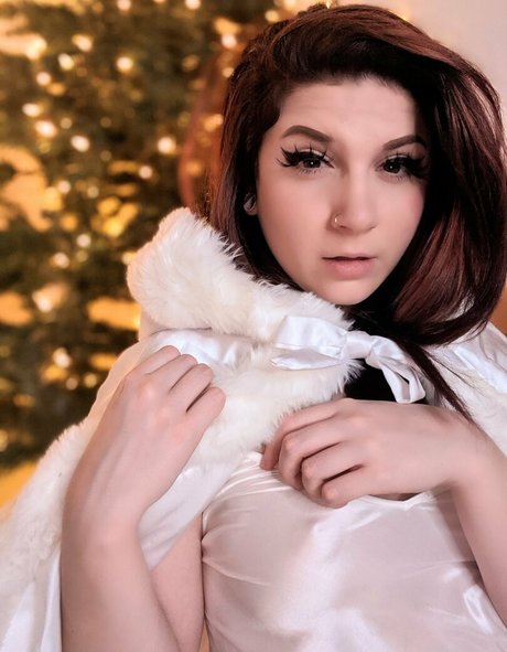 itsdollymattel free actress img