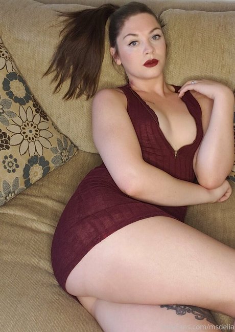 msdeliaxo model nude photo