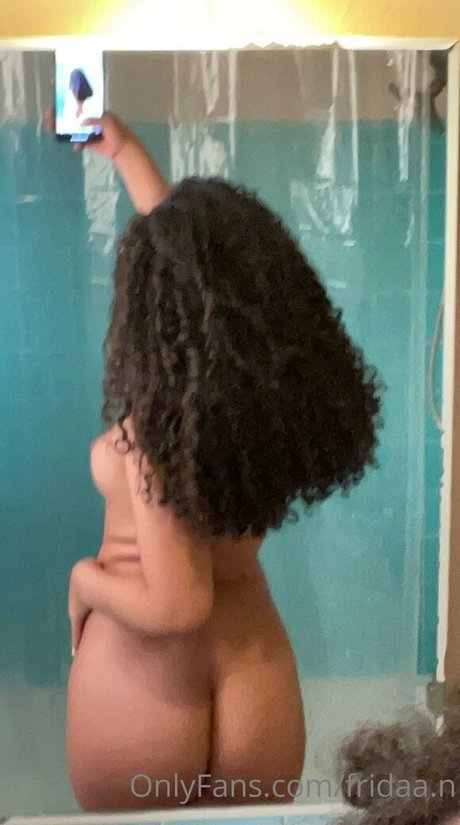 fridaa n model naked pictures