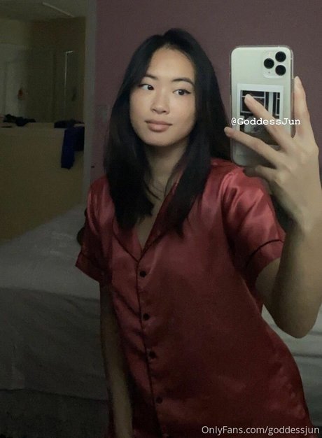 Goddessjun model adult image