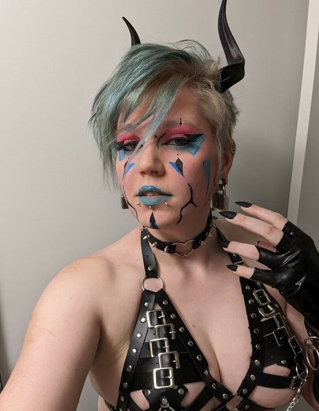 Demongirlcock adult star image