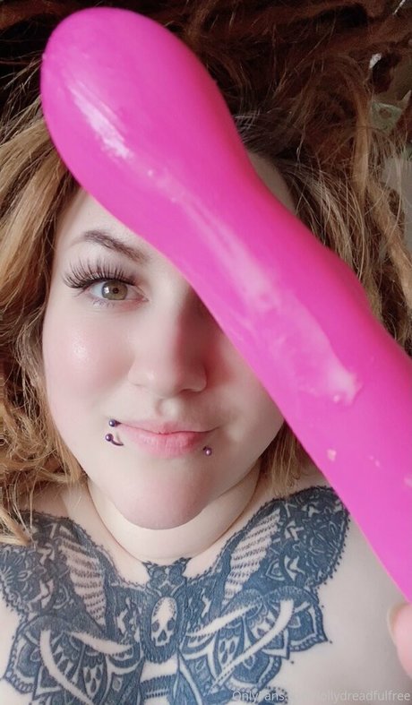 lollydreadfulfree model perfect pics