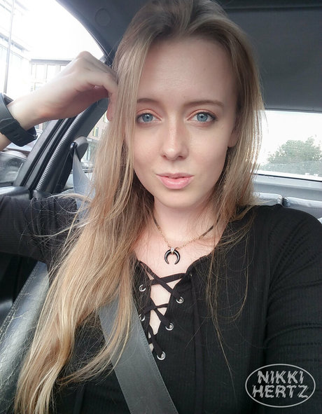 thenikkihertz pornstar sexy pic