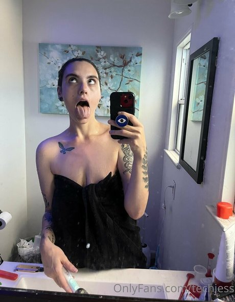 teen trans onlyfans beautiful naked pic