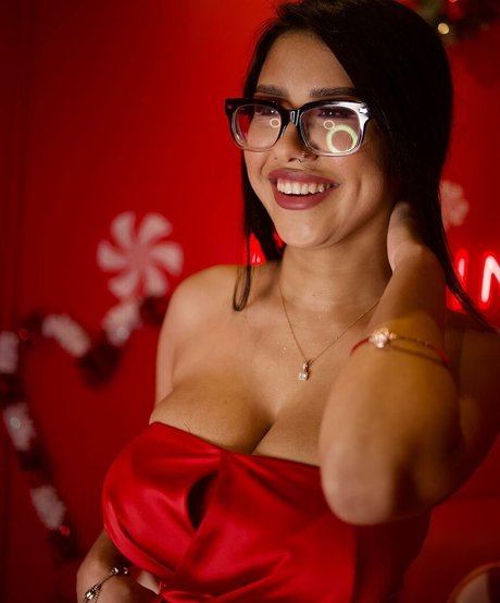 yourstrulyjazzz model beautiful photo