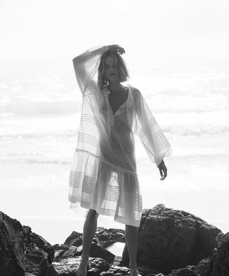 short hair onlyfans hot naked image