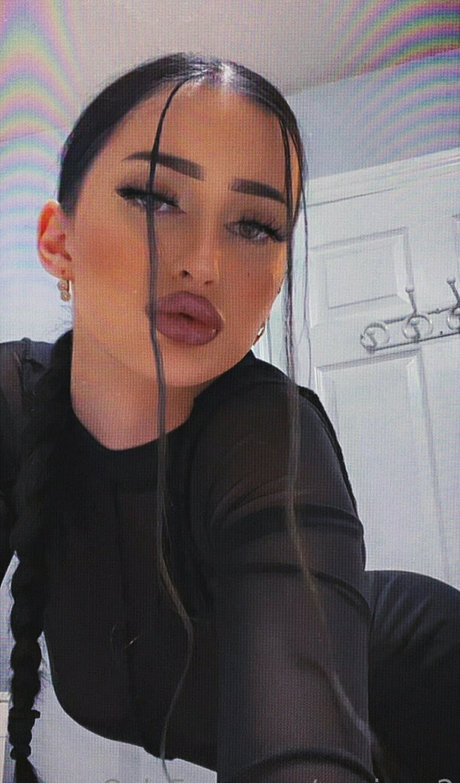ennienn2 pornstar art pic