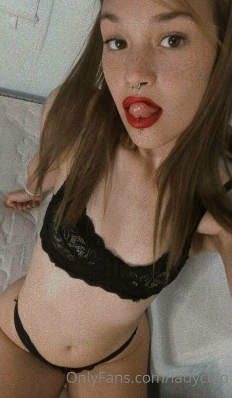 ladycolo naked pornstar img
