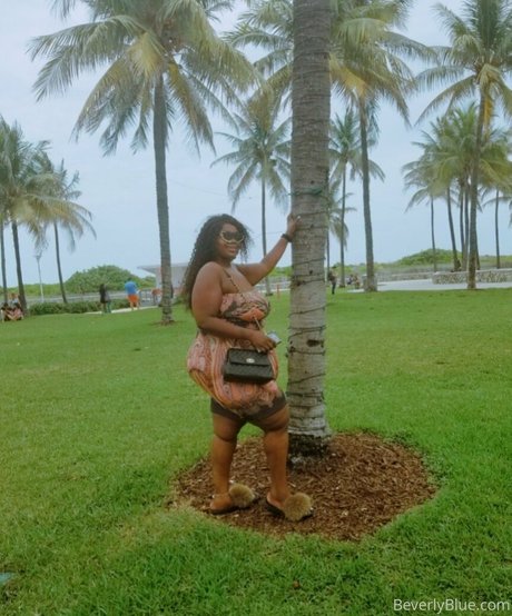 beverlyblue3x exclusive star photos