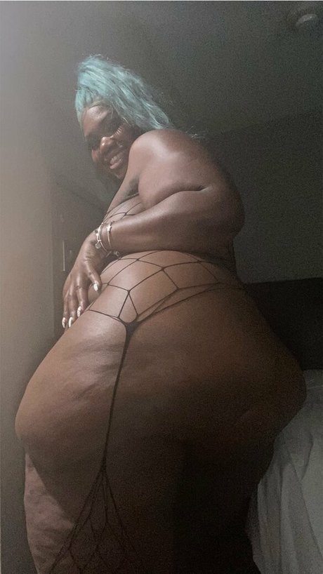 beverlyblue3x naked pornstar picture