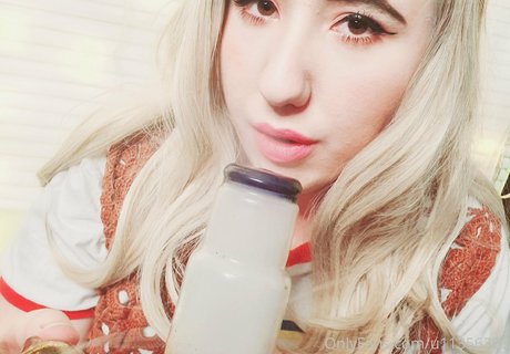 young asian onlyfans hot naked picture