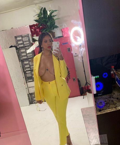 Annamariesarai high quality star photo