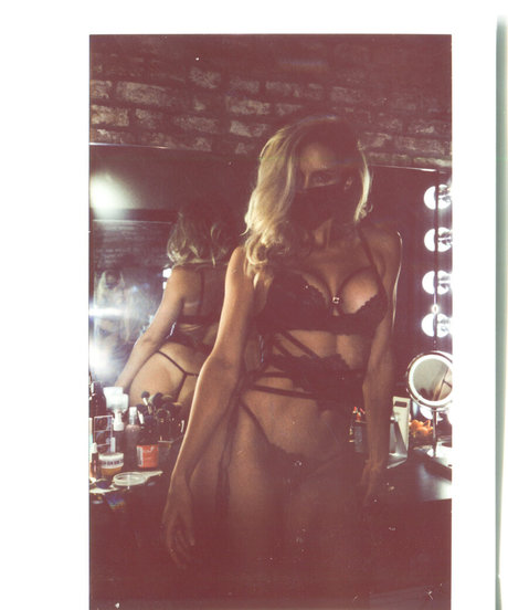 ans12 nude star photos