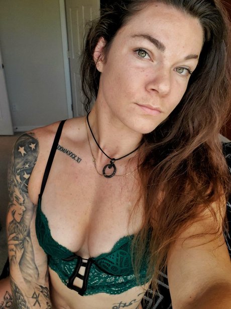 college onlyfans pretty photos