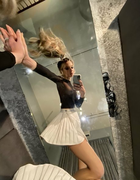 emilylism exclusive actress picture