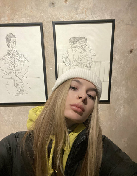 emilylism perfect model pics