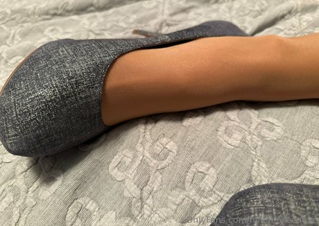 petite blonde onlyfans free porn pics