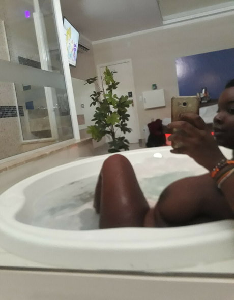 blackcowbitch model xxx image