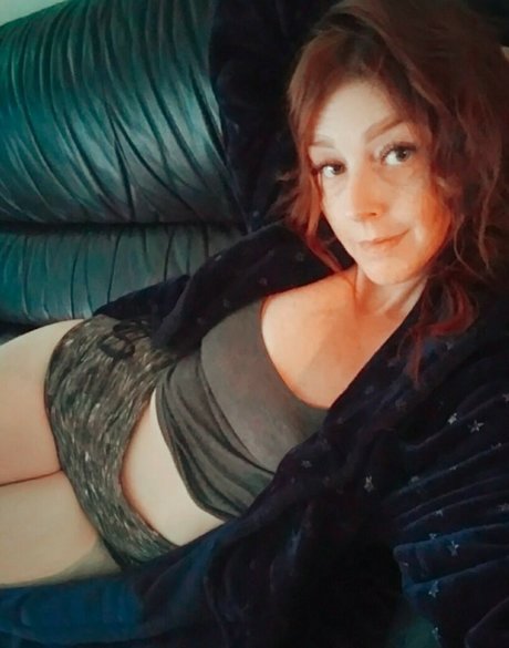 FlowersAndScars pornstar naked pics