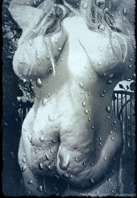 famous onlyfans beautiful xxx pictures