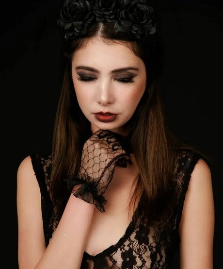 Daniela Bar sexy actress pictures