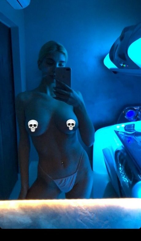 tiny ass onlyfans beautiful xxx pic