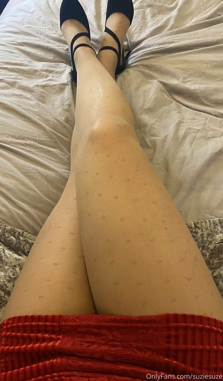 suziesuze art model pic