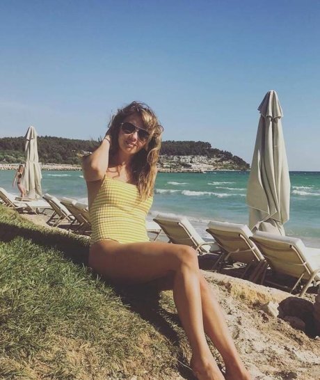 topless beach onlyfans exclusive images