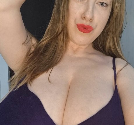 blonde squirt onlyfans pretty pics