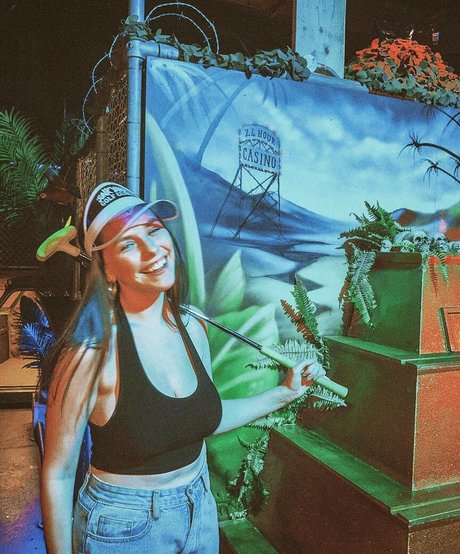 Sophie Slape pretty model pic