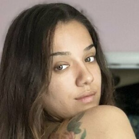 Therealuhlysia naked pornstar picture
