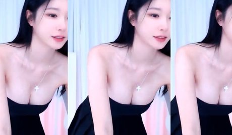 wannabe33 pornstar erotic images