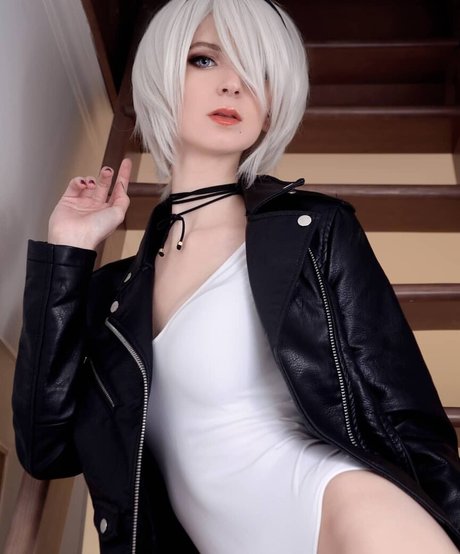 Holly White beautiful model photo