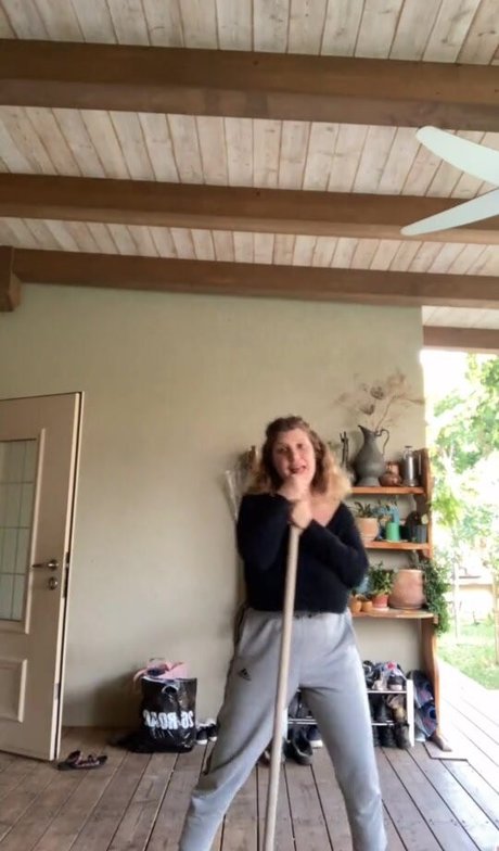 Ori Yaron pornstar naked img