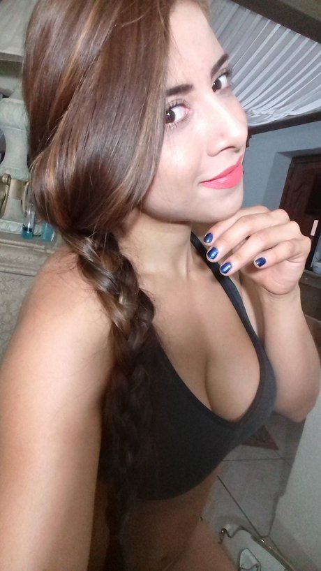 Elda De La Torre pornstar nude images