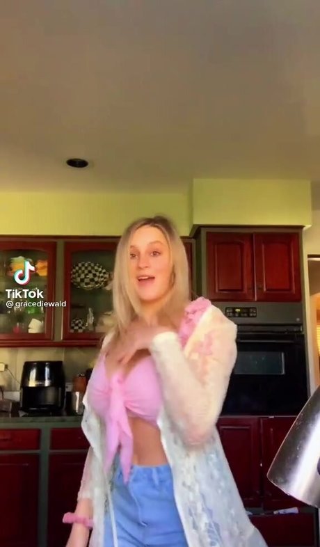 mom daughter onlyfans free nude picture