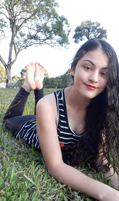 Pezinhos Da Jhenny sexy actress gallery